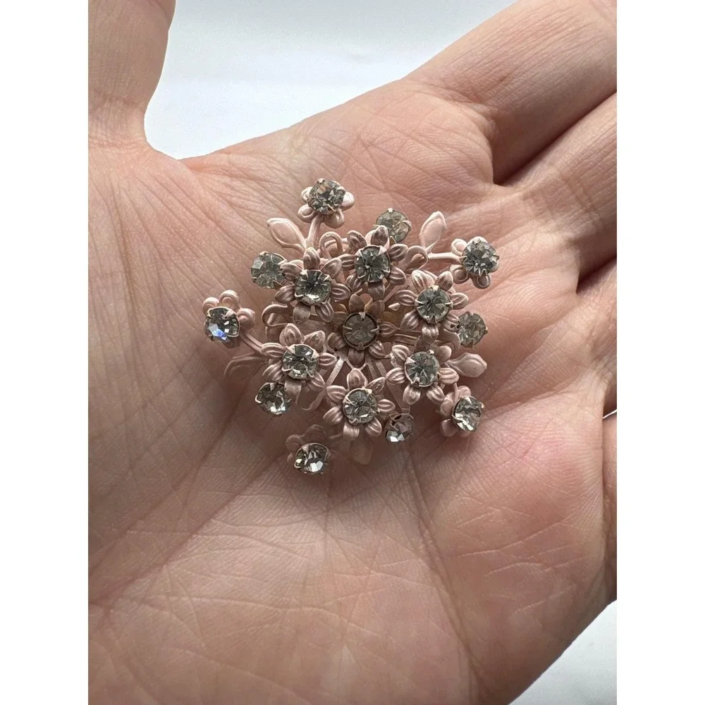 Vintage‎ Gold Tone Pale Pink Enamel Floral Rhinestone Brooch Pin